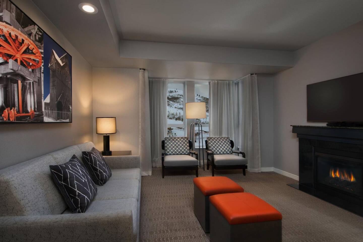 1 BDR Mountainside Resort & Spa, Pool, Gym!