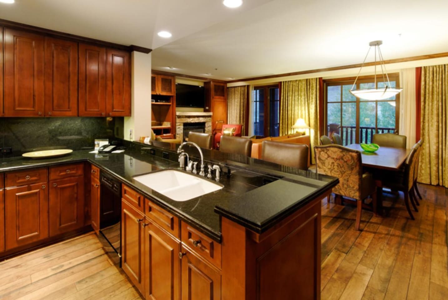 THE RITZ CARLTON RESORT-ASPEN-HIGHLANDS VILLAGE COLORADO