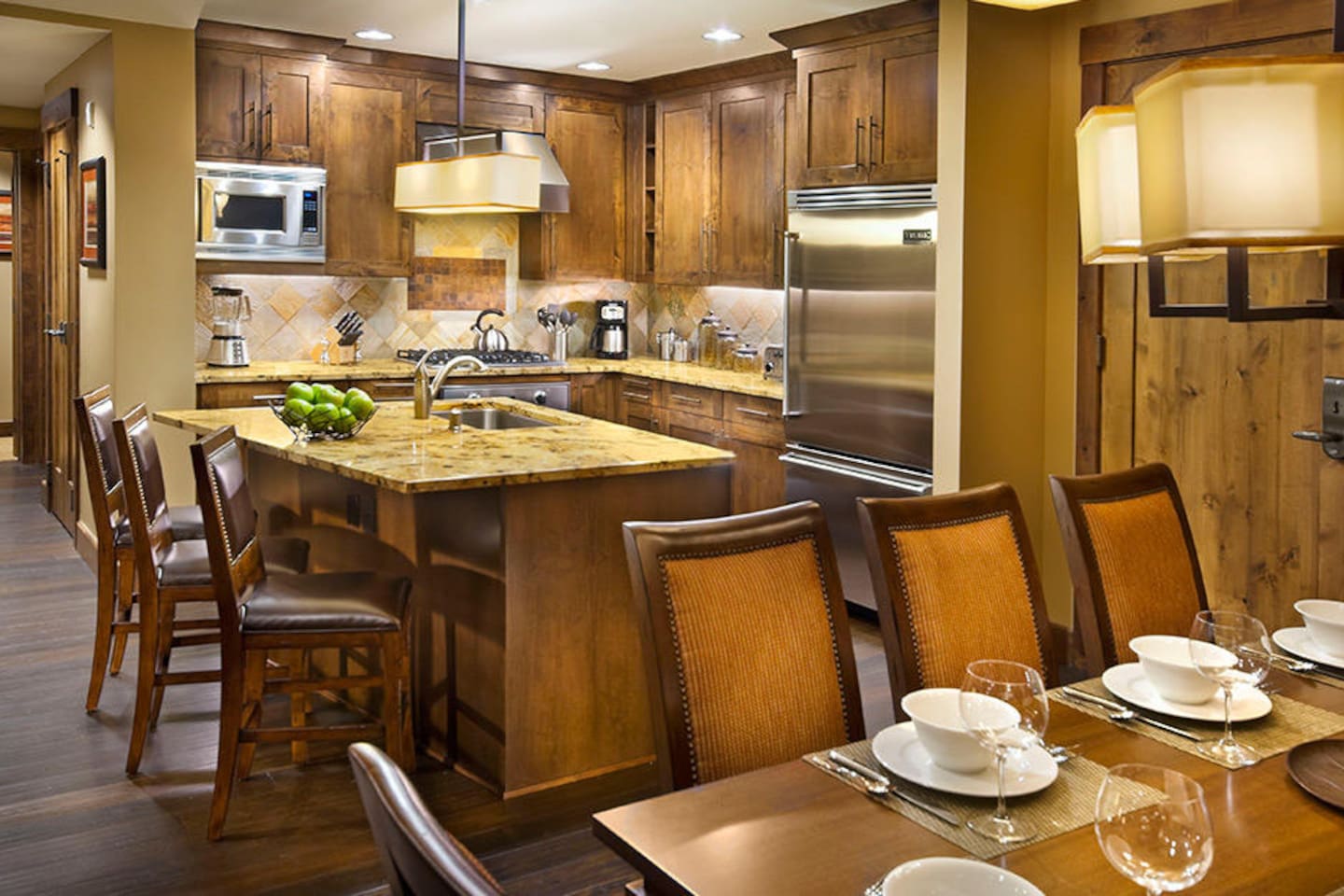 NORTHSTAR LODGE LUXURY RESORT, RESORT, LAKE TAHOE LIVING AREA