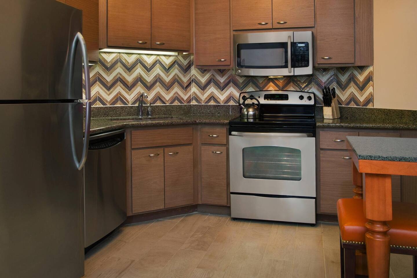 BEDROOM MARRIOTT'S SUMMIT WATCH PARK CITY UTAH! LIVING AREA, FIREPLACE SLEEPER SOFA 2 BEDROOM, FULL KITCHEN