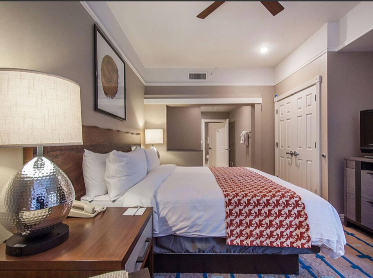 BEDROOM MARRIOTT'S SUMMIT WATCH PARK CITY UTAH! RESORT LIVING AREA, FIREPLACE SLEEPER SOFA 2 BEDROOM, FULL KITCHEN, GAMEROOM - BEDROOM