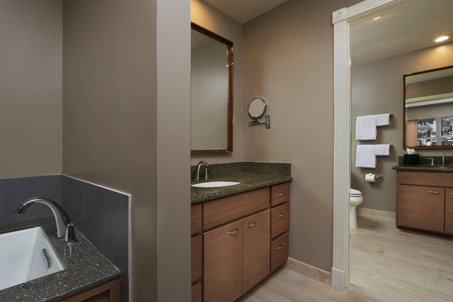 BEDROOM MARRIOTT'S SUMMIT WATCH PARK CITY UTAH! LIVING AREA, FIREPLACE SLEEPER SOFA 2 BEDROOM, FULL KITCHEN