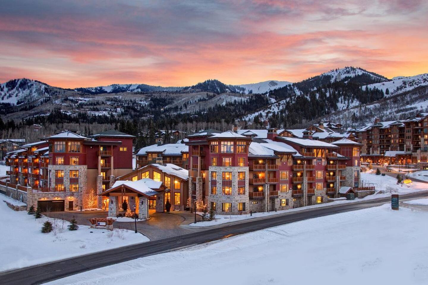 2 BDR Suite Sunrise Lodge, Park City, Utah!