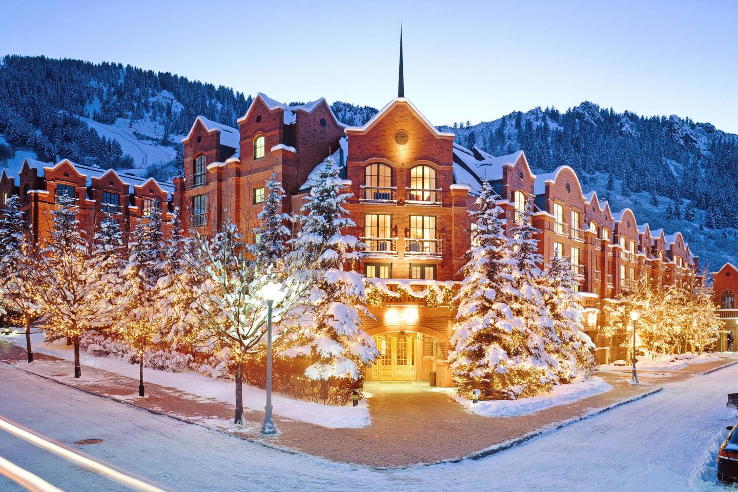 St. Regis Resort & Spa, Hot Tub, Pool, Snow Lodge!