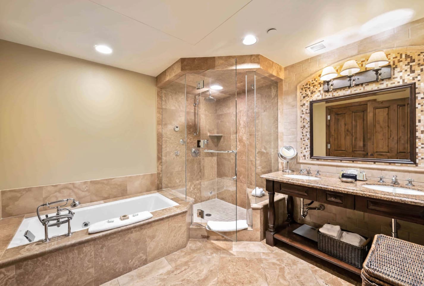 THE ASPEN MOUNTAIN RESIDENCES-FORMALLY THE GRAND HYATT ASPEN!  BATHROOM