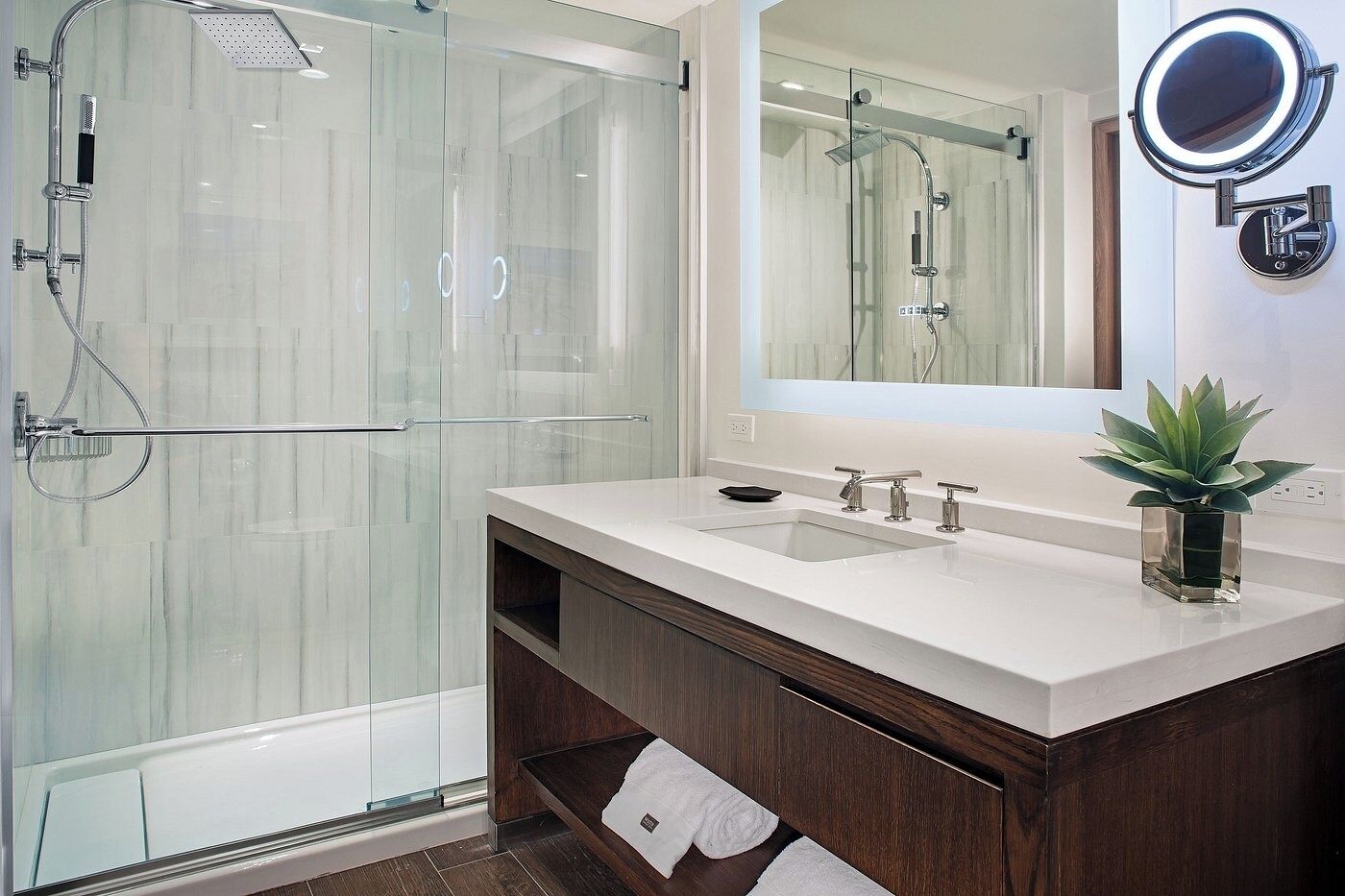 Bathroom with walking shower
