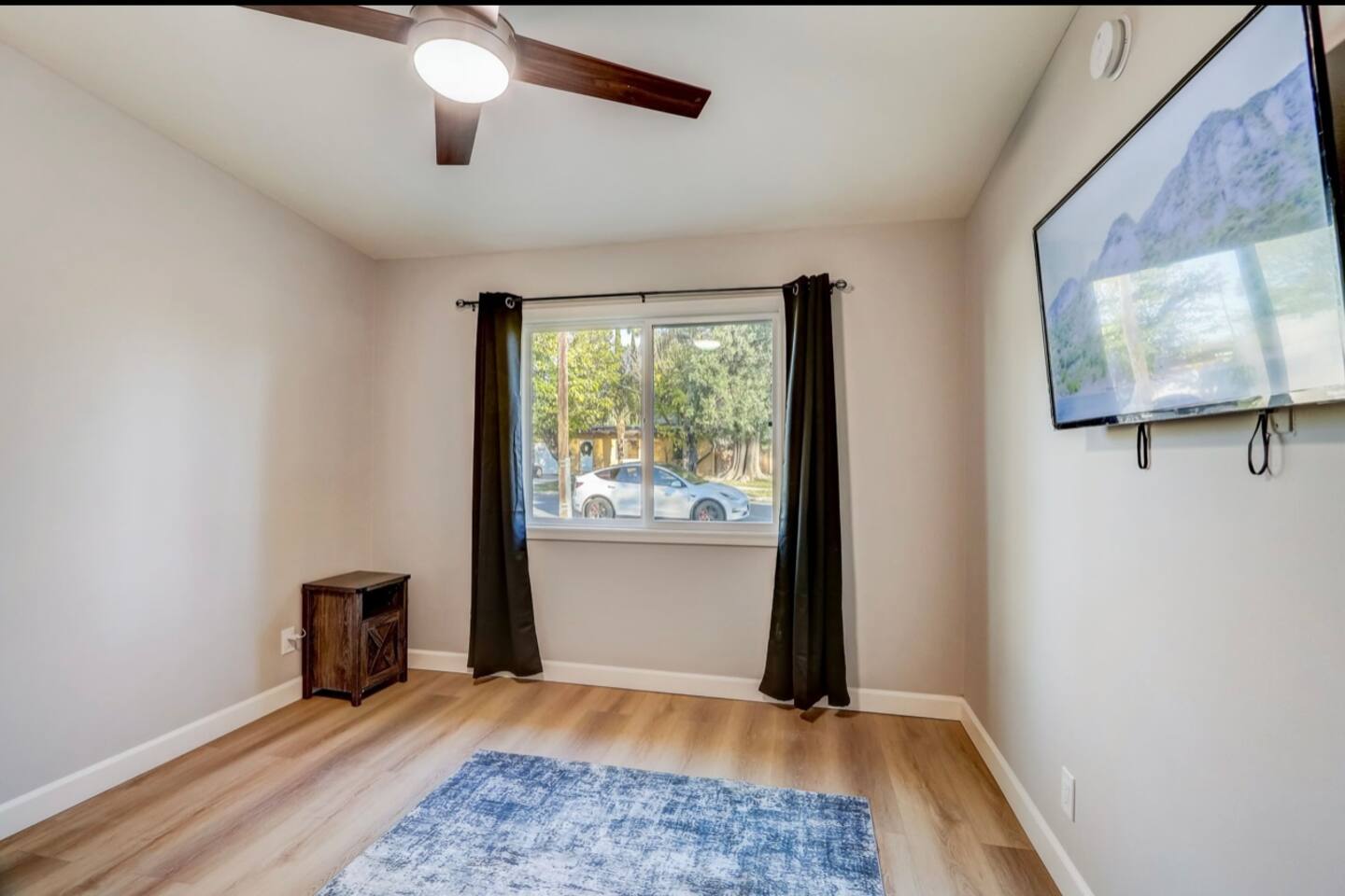 Spacious & Airy Living – Perfect for Relaxing