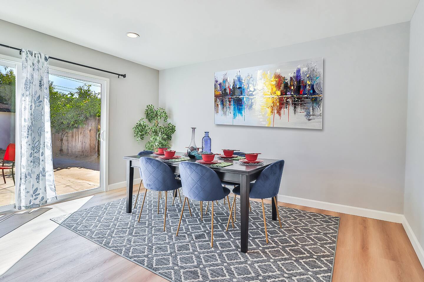 DINING TABLE, INDOOR-OUTDOOR DINING