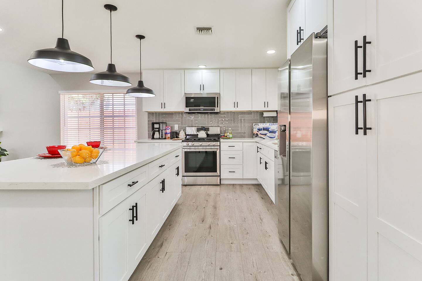 Chef Kitchen Huge Island