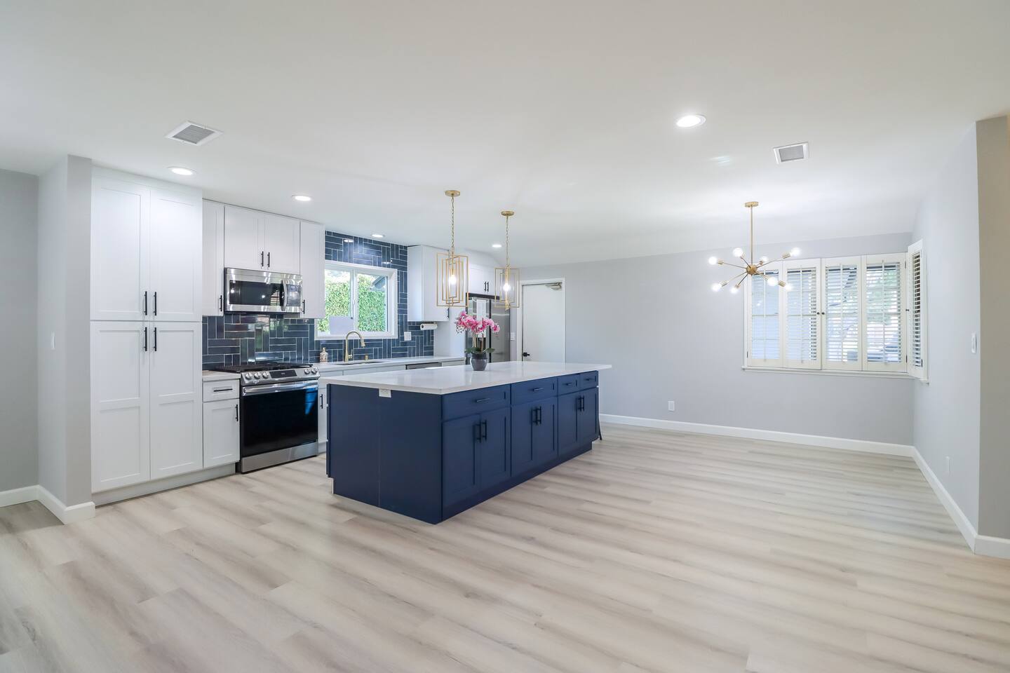 BLUE KITCHEN ISLAND, MODERN KITCHEN DESIGN