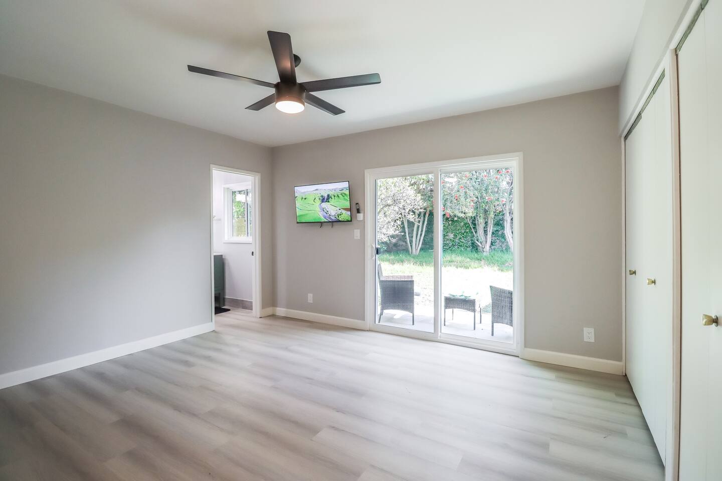 Bright Spacious Office with Outdoor Access