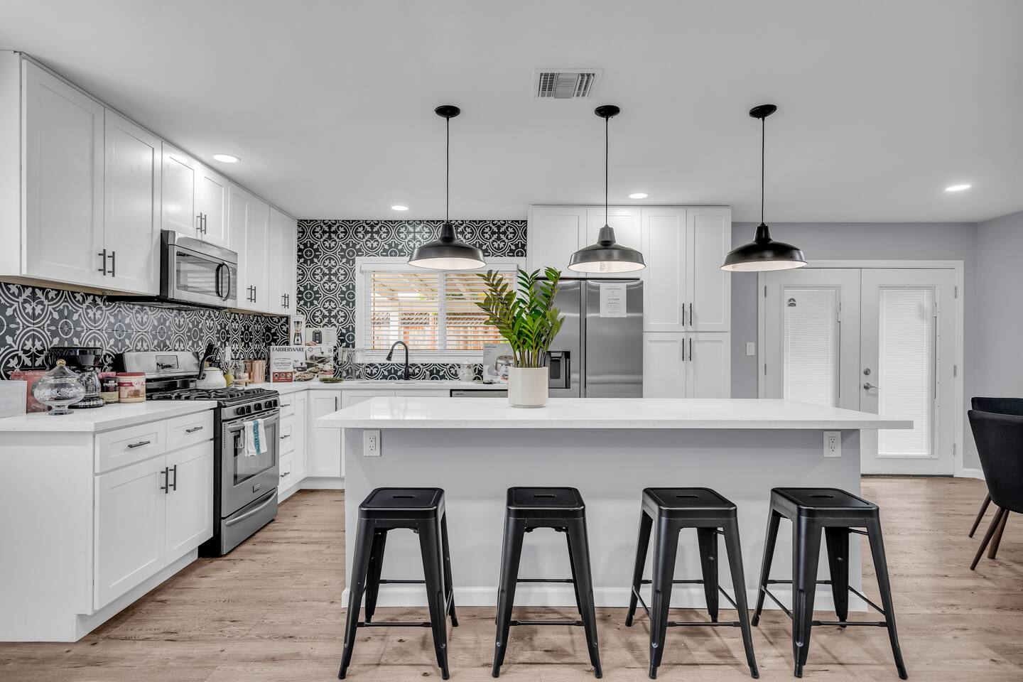 Luxury Simi Valley Stay | Same day move in