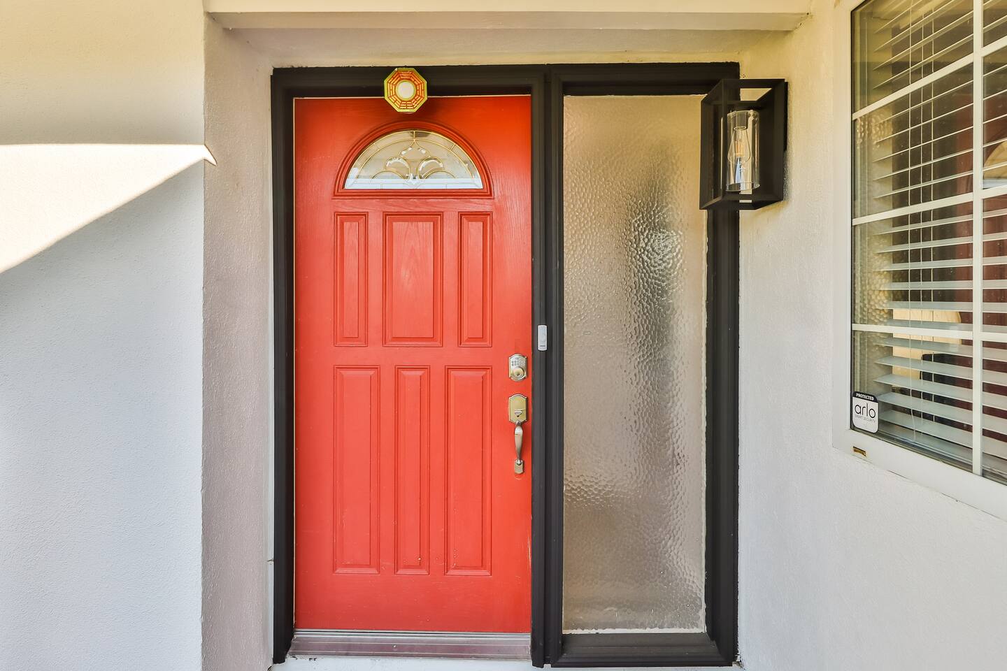 COVERED ENTRYWAY, WELCOMING ENTRANCE