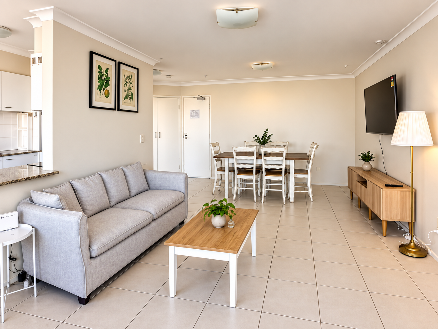 Ocean-View Stay in the Heart of Surfers Paradise