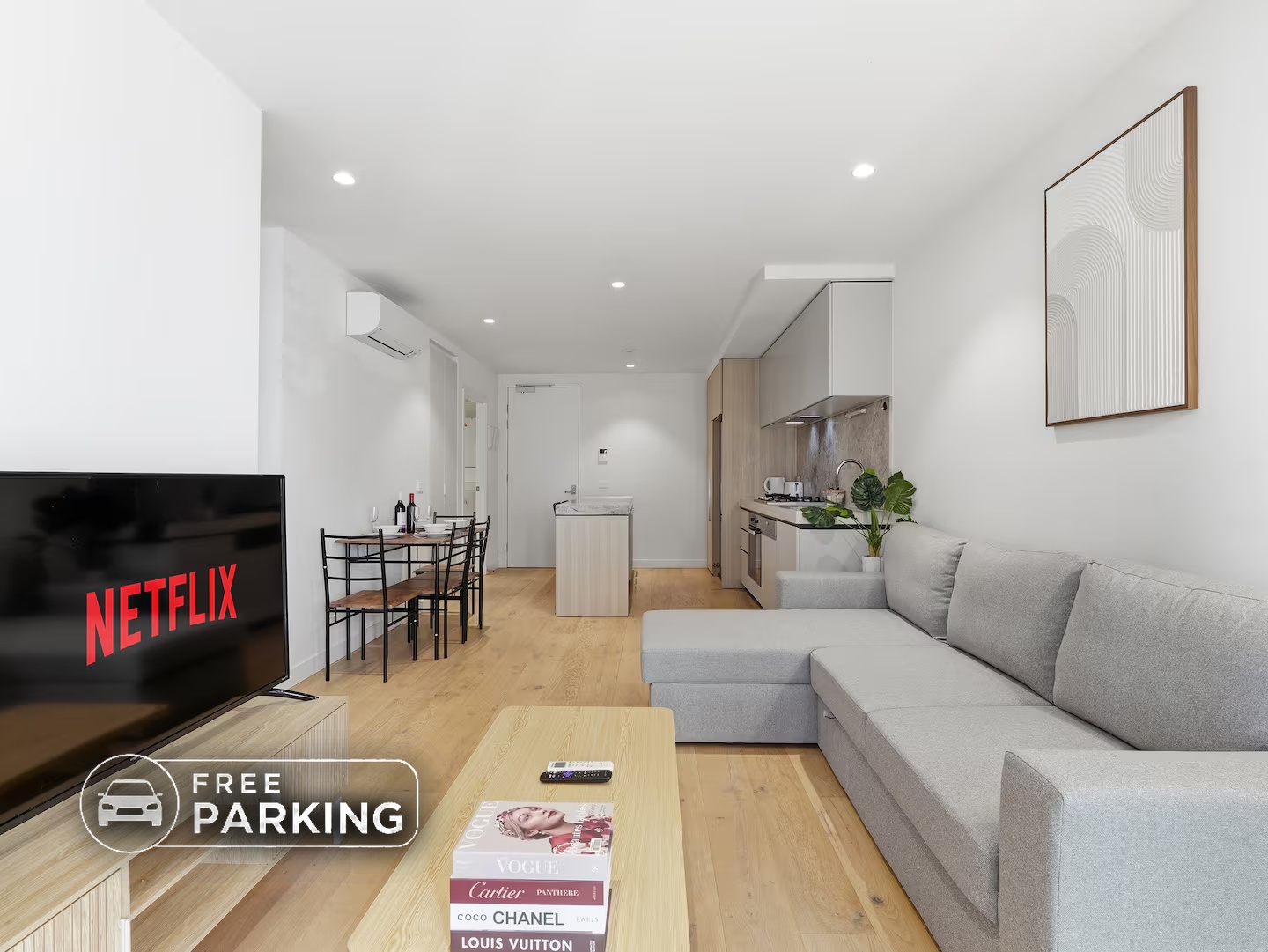 Elegant Southbank Apt w/car park gym pool n Views