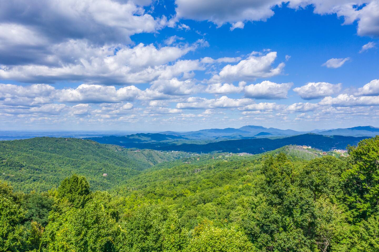 Views the whole family will remember! Take in miles of rolling Smoky Mountains, lush forests, and endless blue skies. Whether enjoying morning coffee or watching the mountains change at sunset, this peaceful scenery makes every moment special.