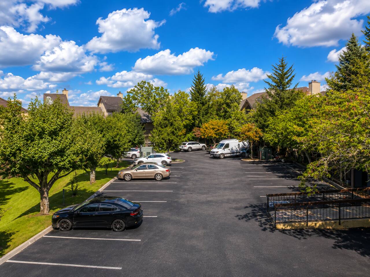 Enjoy the convenience of ample on-site parking surrounded by peaceful mountain scenery. Plenty of space makes arriving and unloading the family easy, so you can settle in and start enjoying your Smoky Mountain getaway!