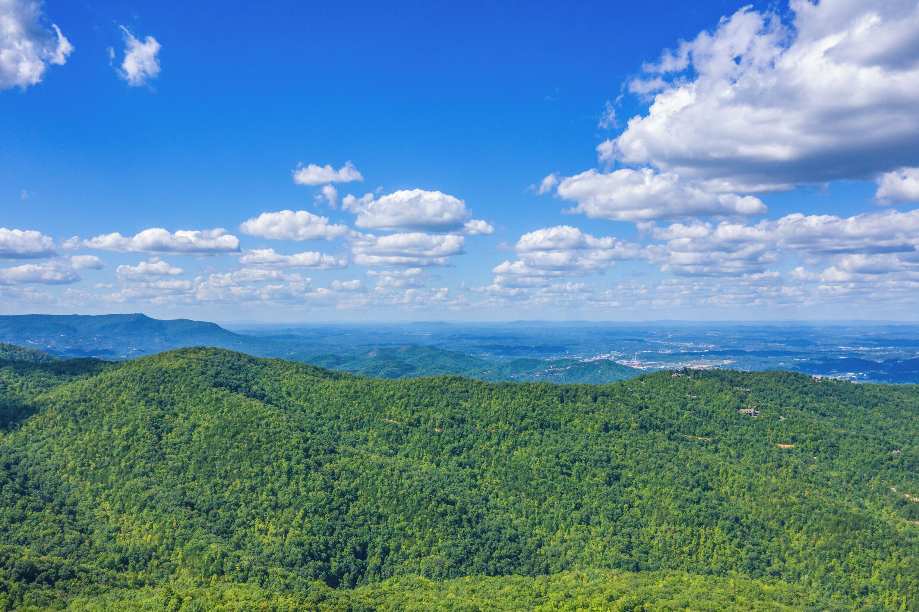 Endless Smoky Mountain views stretch for miles—your front-row seat to Tennessee’