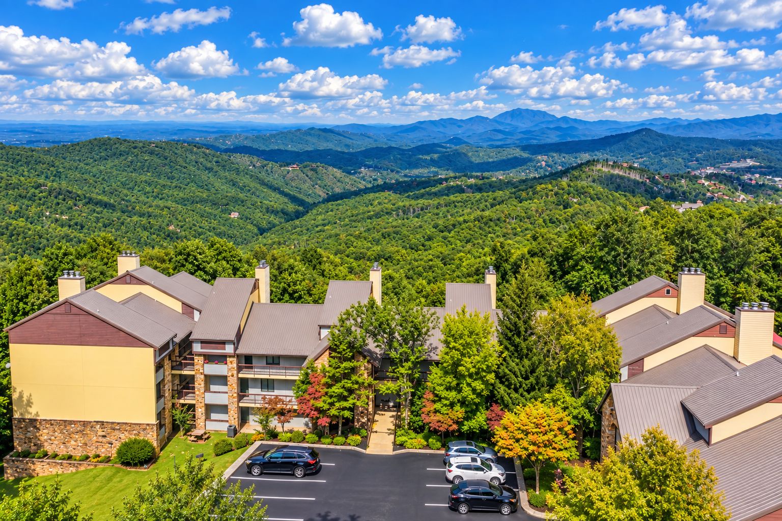 Wake up above the clouds to breathtaking panoramic Smoky Mountain views.