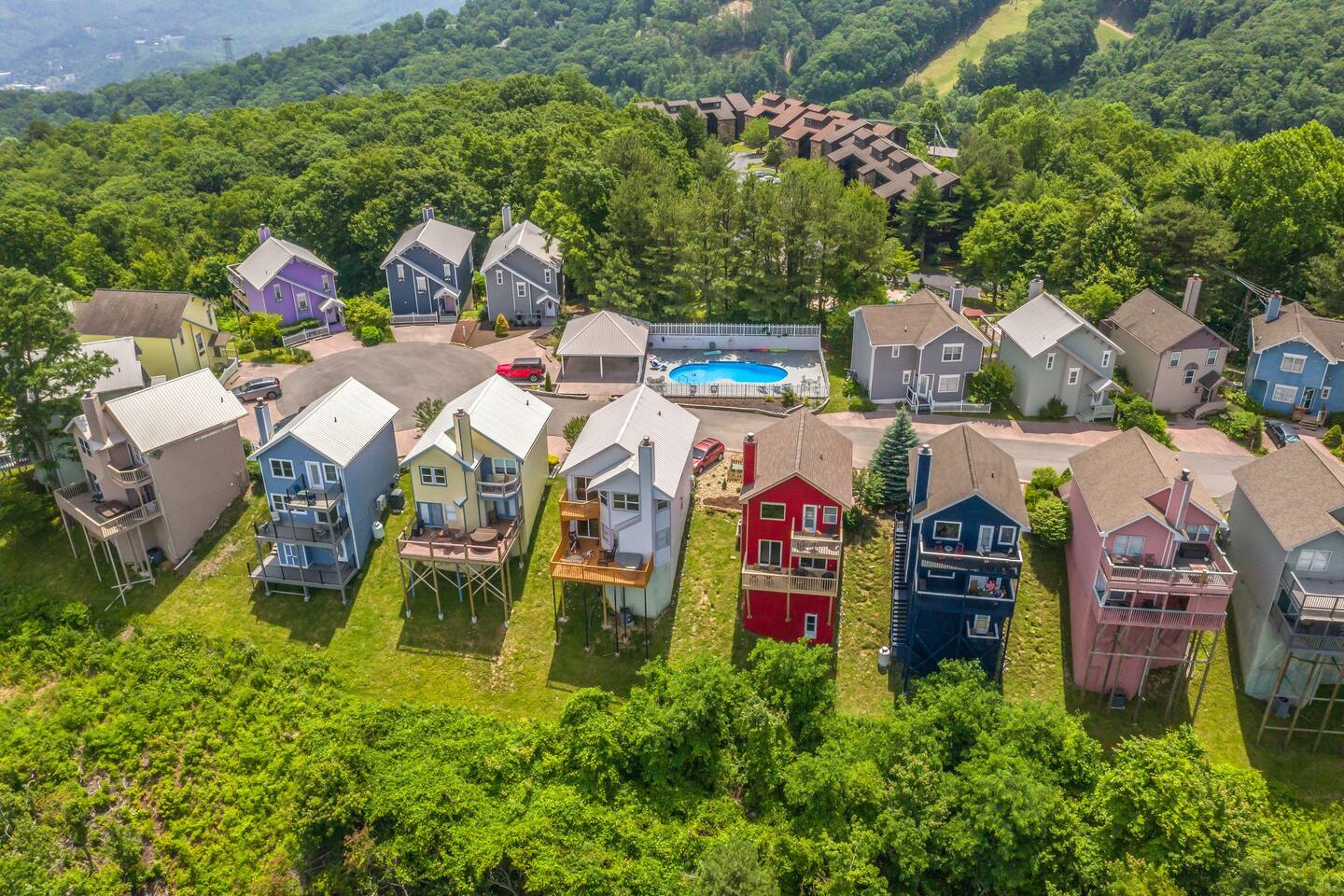 Can you find the red house?