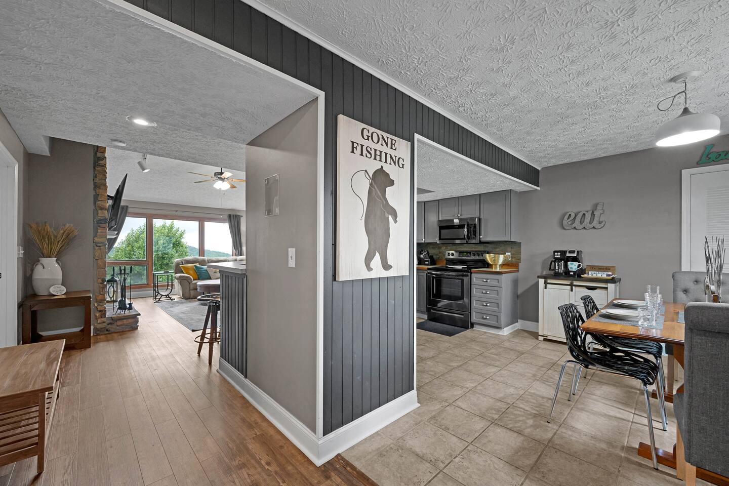Entry way to come in and enjoy all “Bearly Fishing” has to offer.