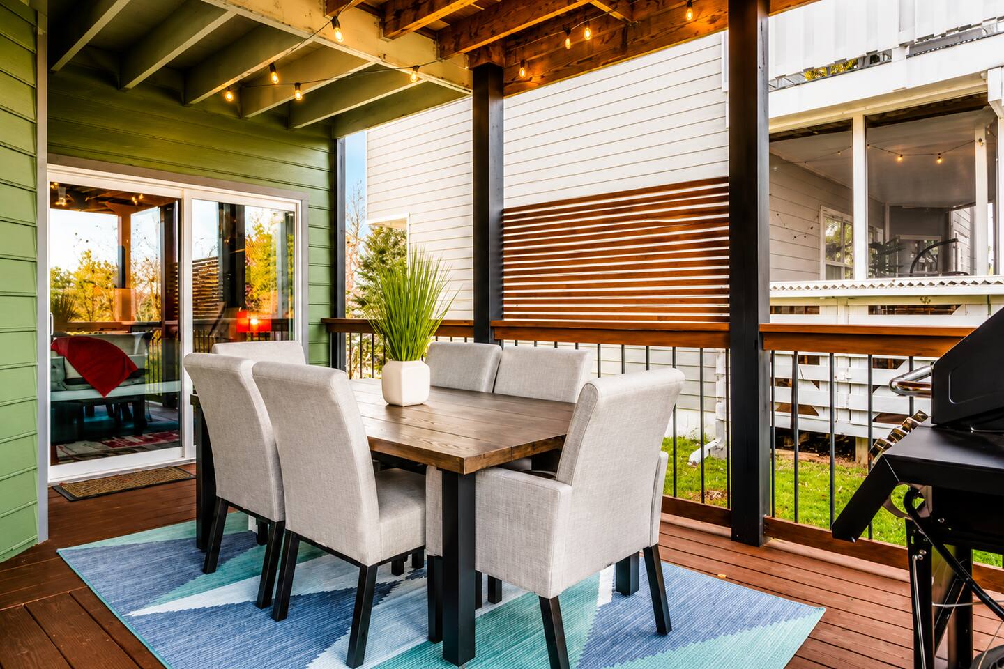 Enjoy family meals together on the covered deck, complete with comfortable seating for 6. It’s the perfect spot for breakfast, dinner, or game night while enjoying the fresh Smoky Mountain air!
