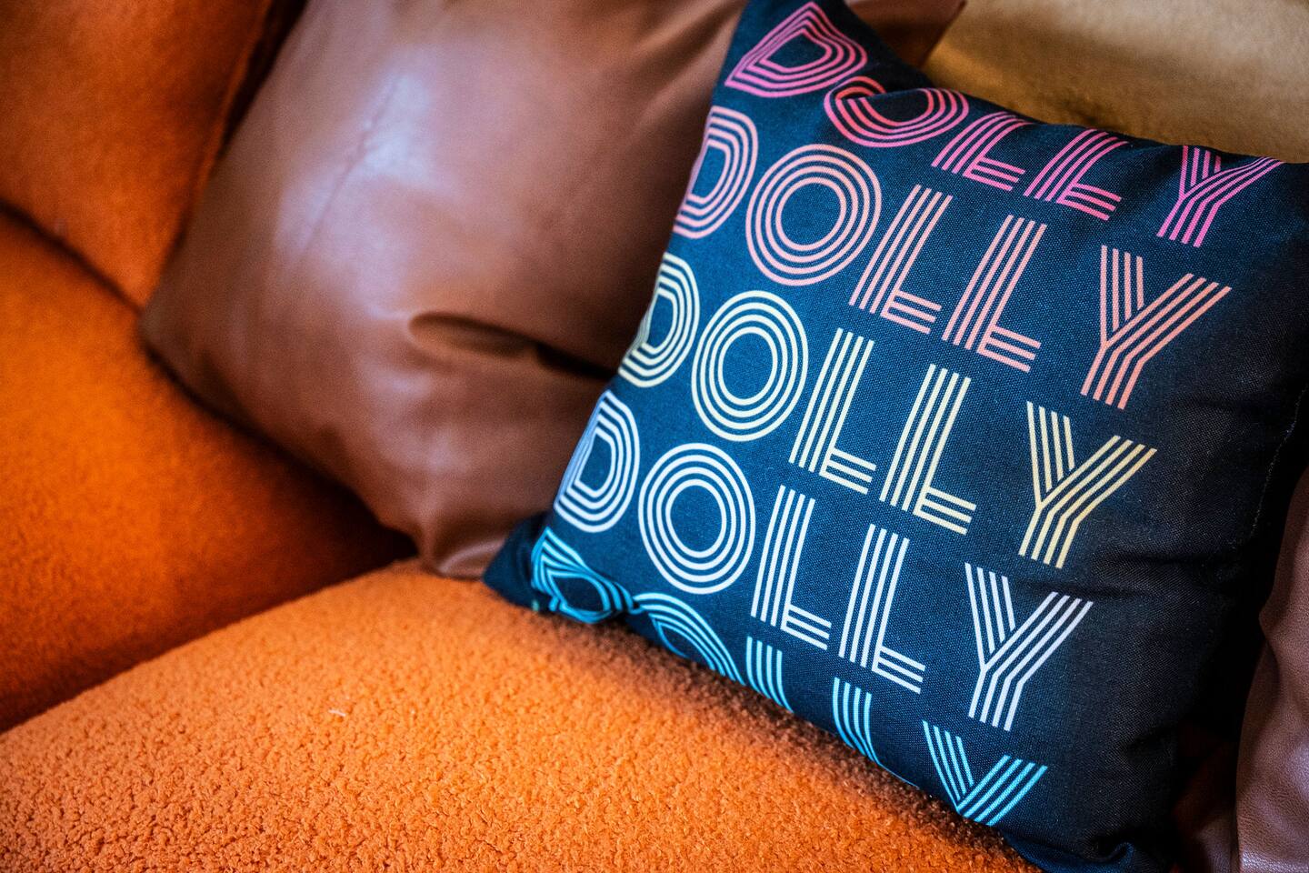 It’s all in the details! Playful Dolly Parton-inspired décor adds a fun splash of Tennessee personality, creating a memorable space families will love during their Smoky Mountain getaway.