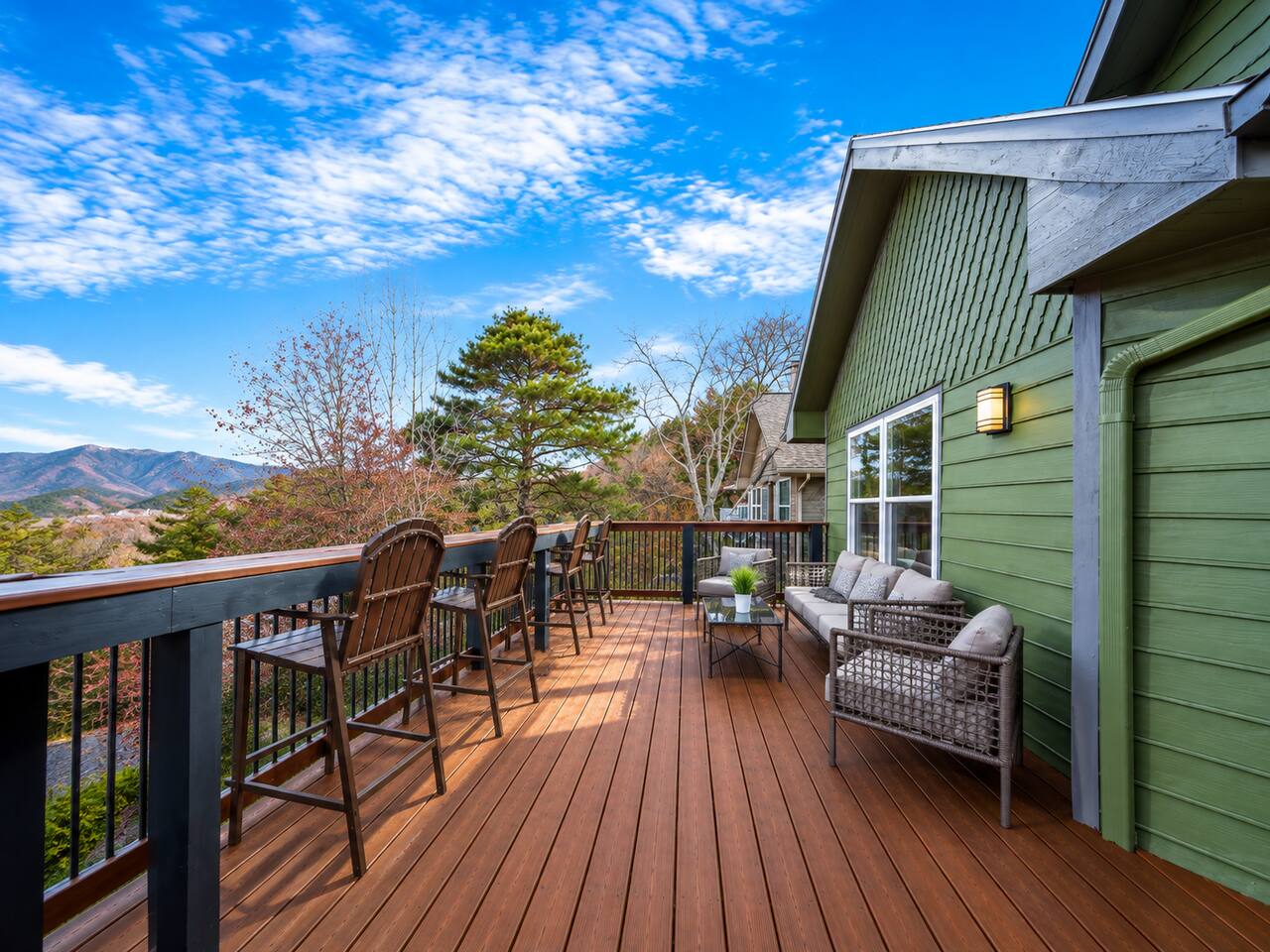 There’s room for the whole family to relax on this spacious mountain-view deck! Sip your morning coffee, enjoy the fresh Smoky Mountain air, or gather together after a fun day exploring Gatlinburg.
