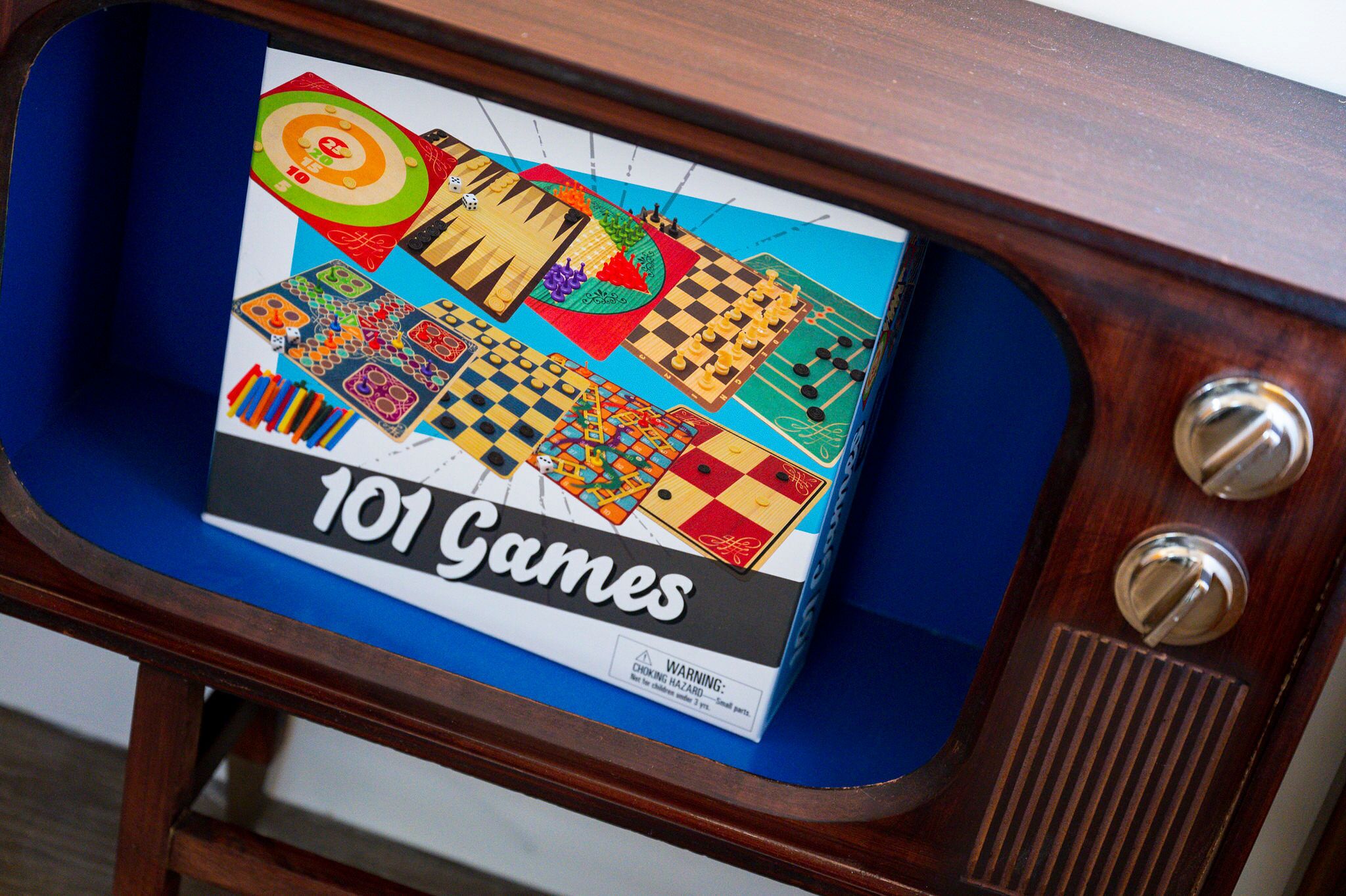 Family game night made easy with 101 classic games ready for fun!