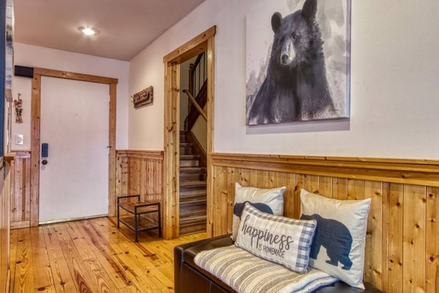 Large Foyer Area