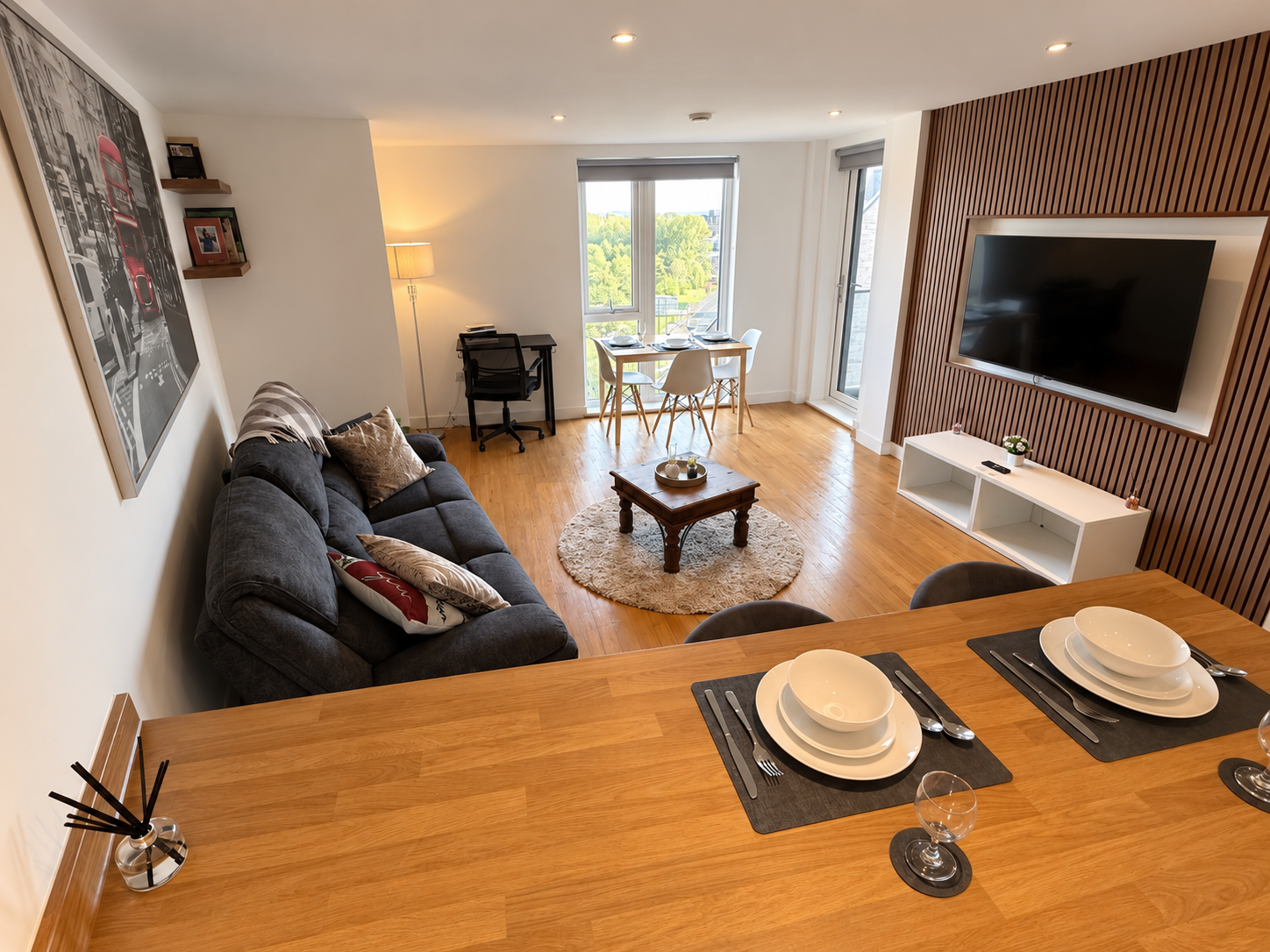 City Centre 2BR • Workspace • Gym • Parking Spot
