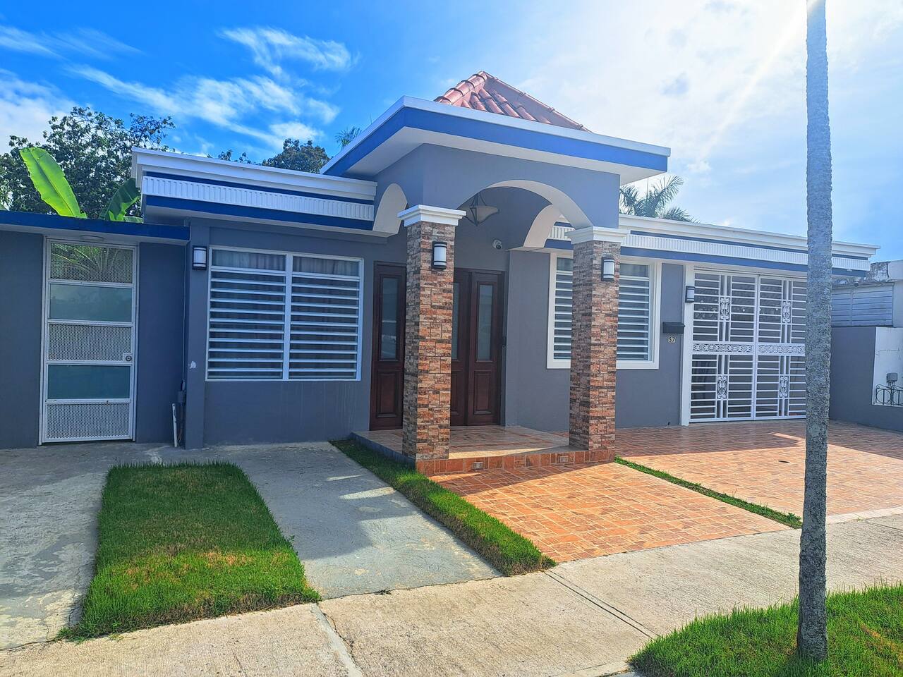 5BR Eco Home | Solar & Water Backup | SJU & Beach