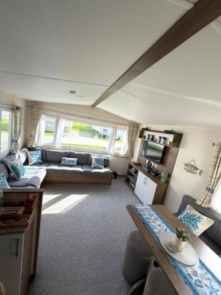 Bude Hideaway • Sleeps 6 • Dog Friendly