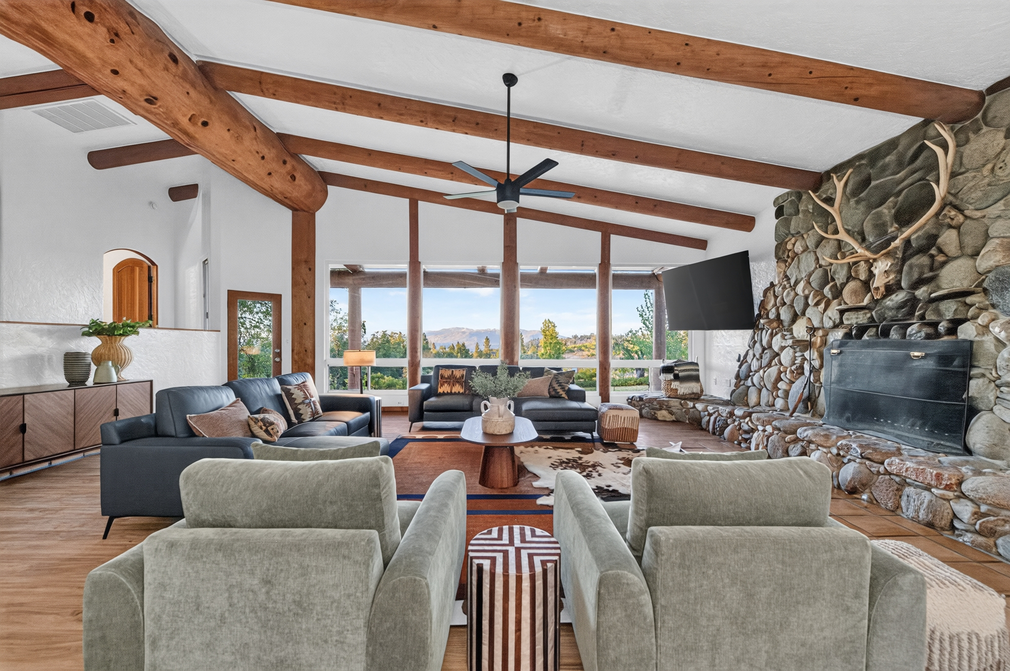Lodge at the Meadow Lakes Orchard