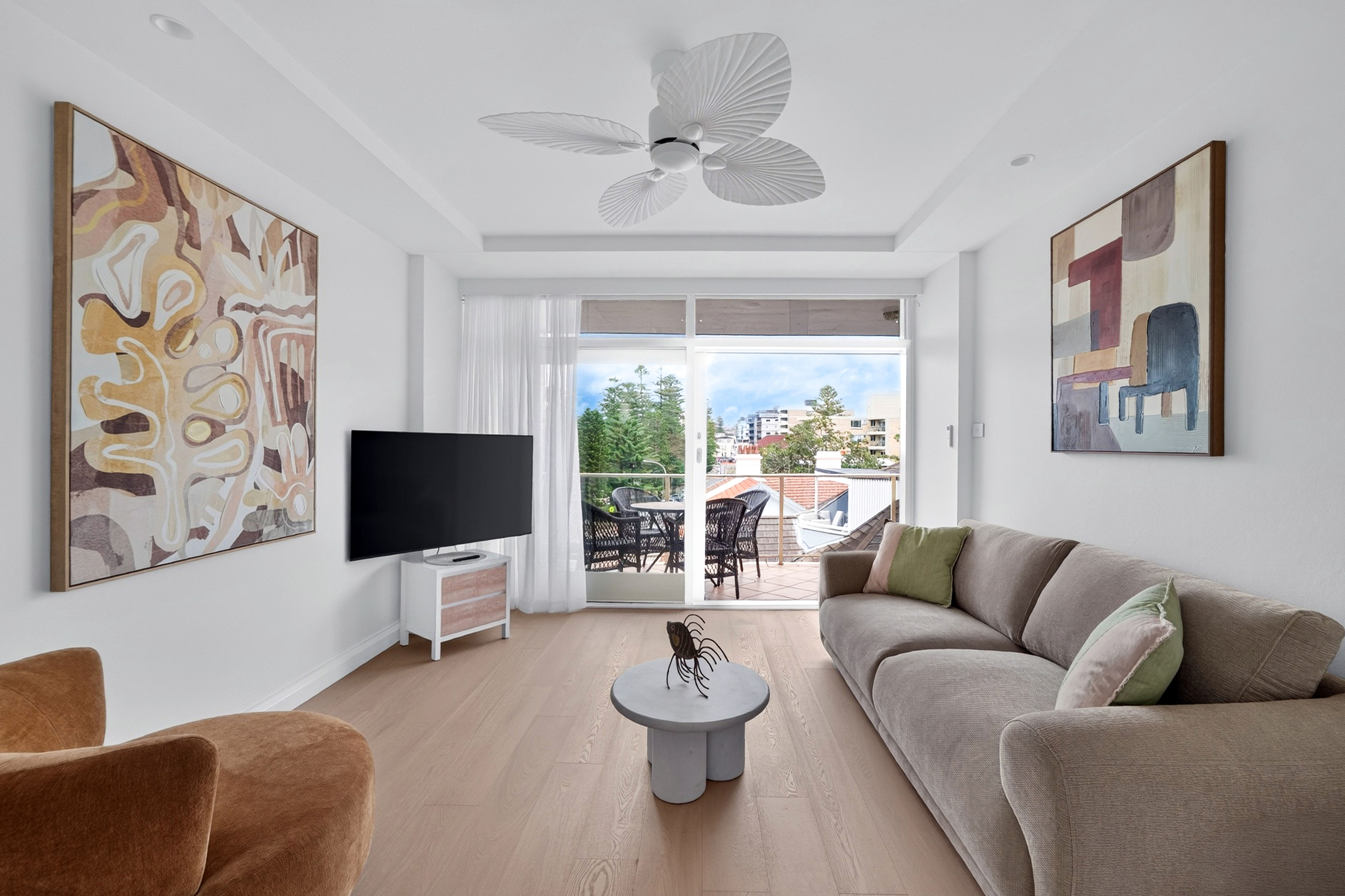 Harbourfront Escape | Water Views | Large Balcony