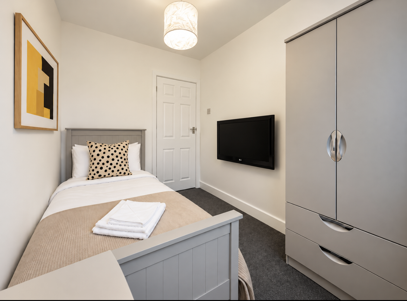 Wembley Large 4 Bedroom House Free Parking
