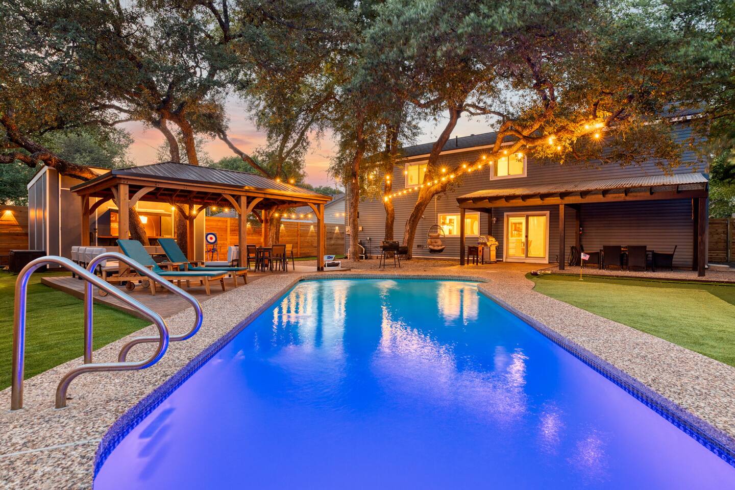 Lone-Star-Luxe•Heated Pool•Game room•MiniGolf &Bar