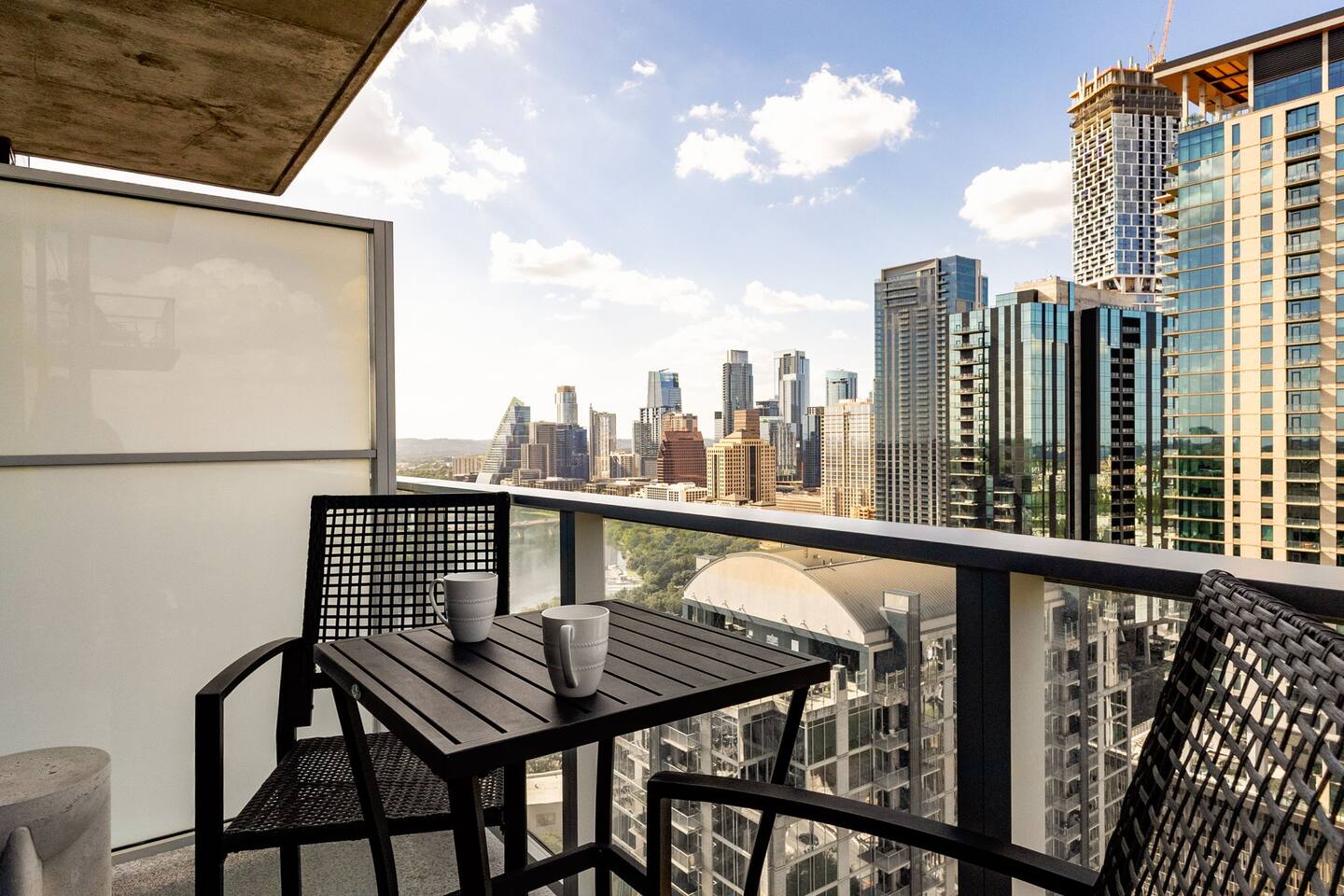 The Natiivo~Heated Rooftop Pool~ 30th Floor DTview