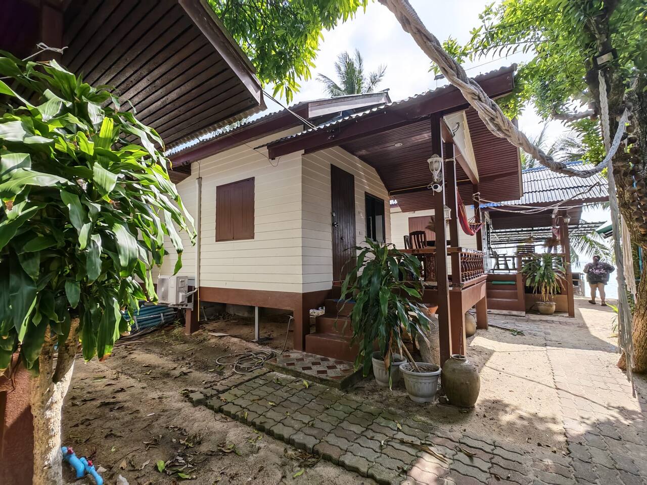 BabyElephant 12 • Direct Beachfront • Sunset Beach