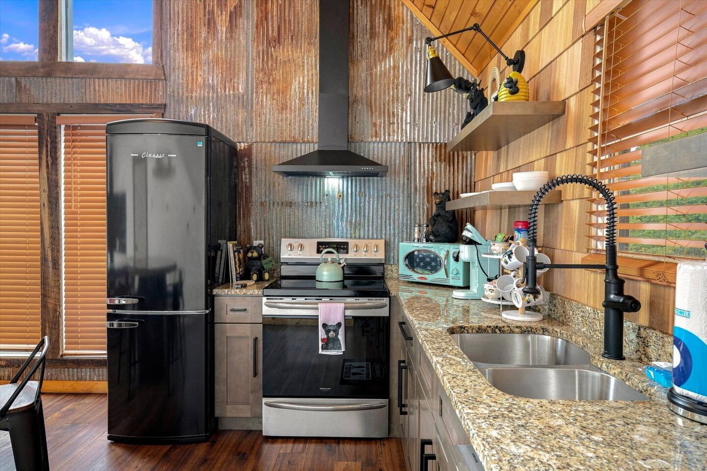 Retro Kitchen design! To add to the "Nostalgia"