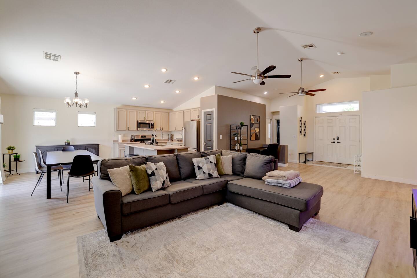 Spacious Modern 4 BR Retreat (One Story)