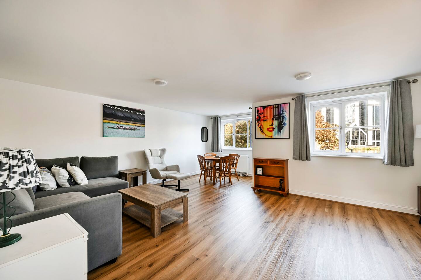 Host My Nest: 2-Bed w/ Sofa Bed Near Canary Wharf