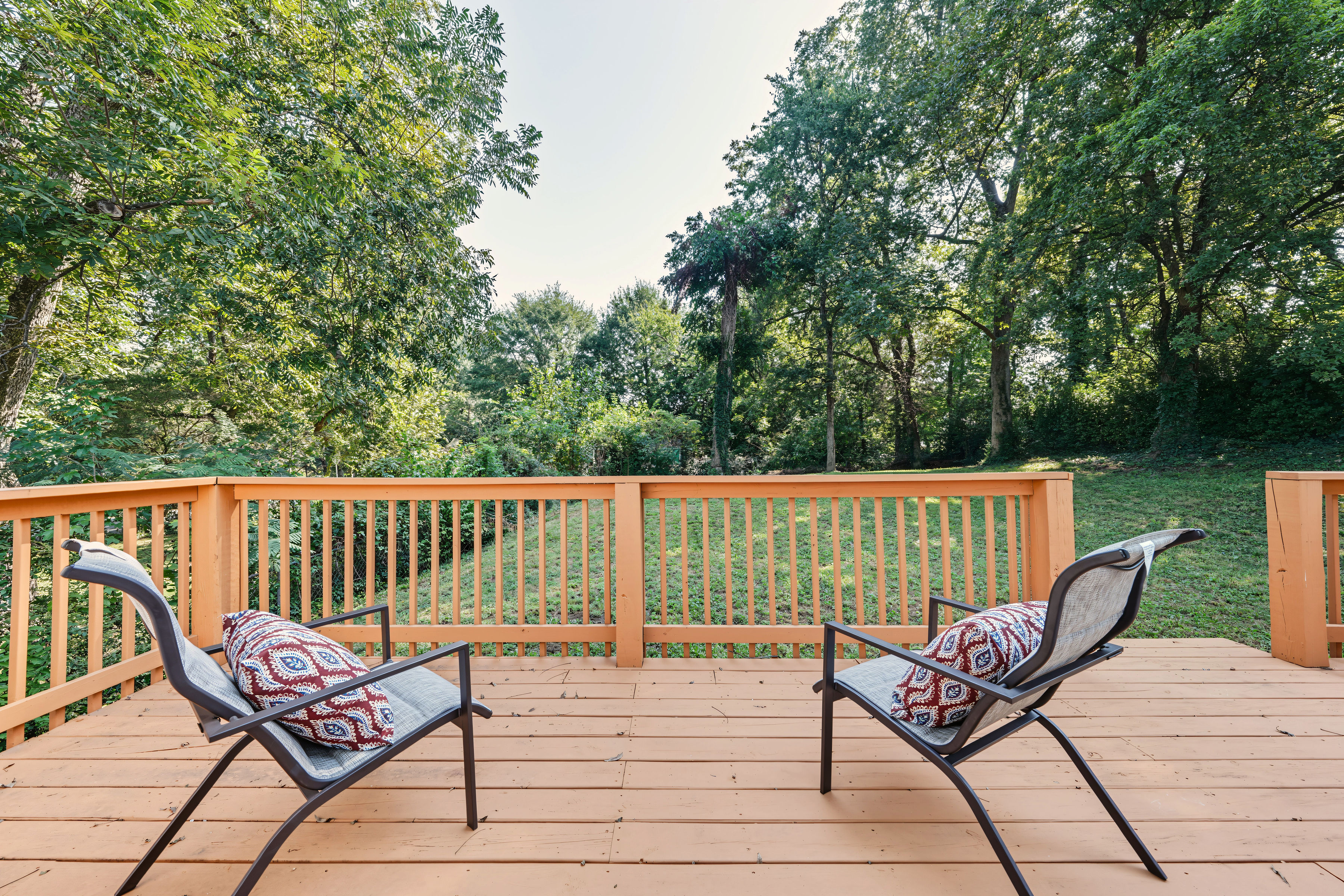 Renovated 3BR Ranch | Deck, Near Stadium & MARTA, photo 4 of 25