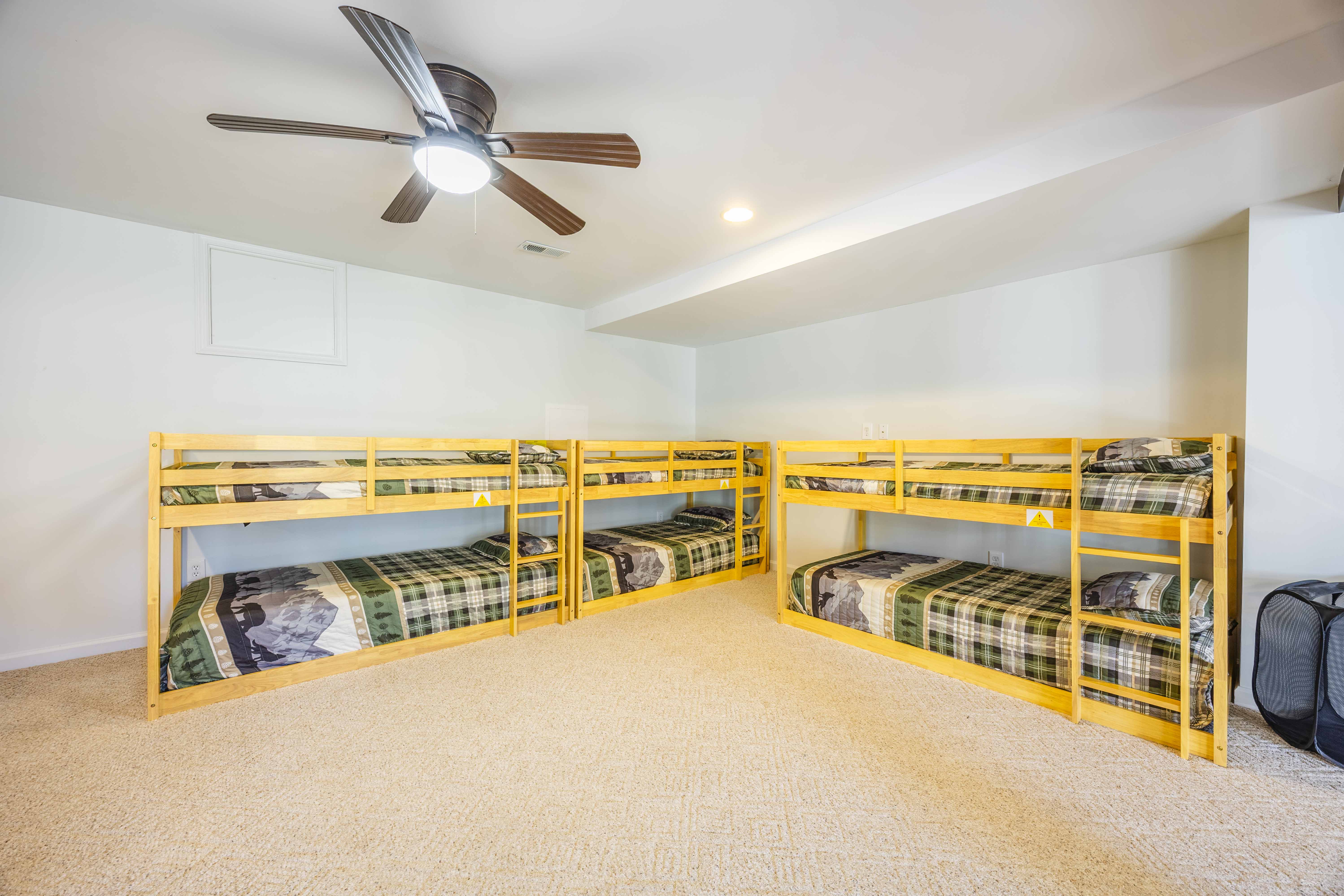 Spacious bunk room with sleeping space for the whole group