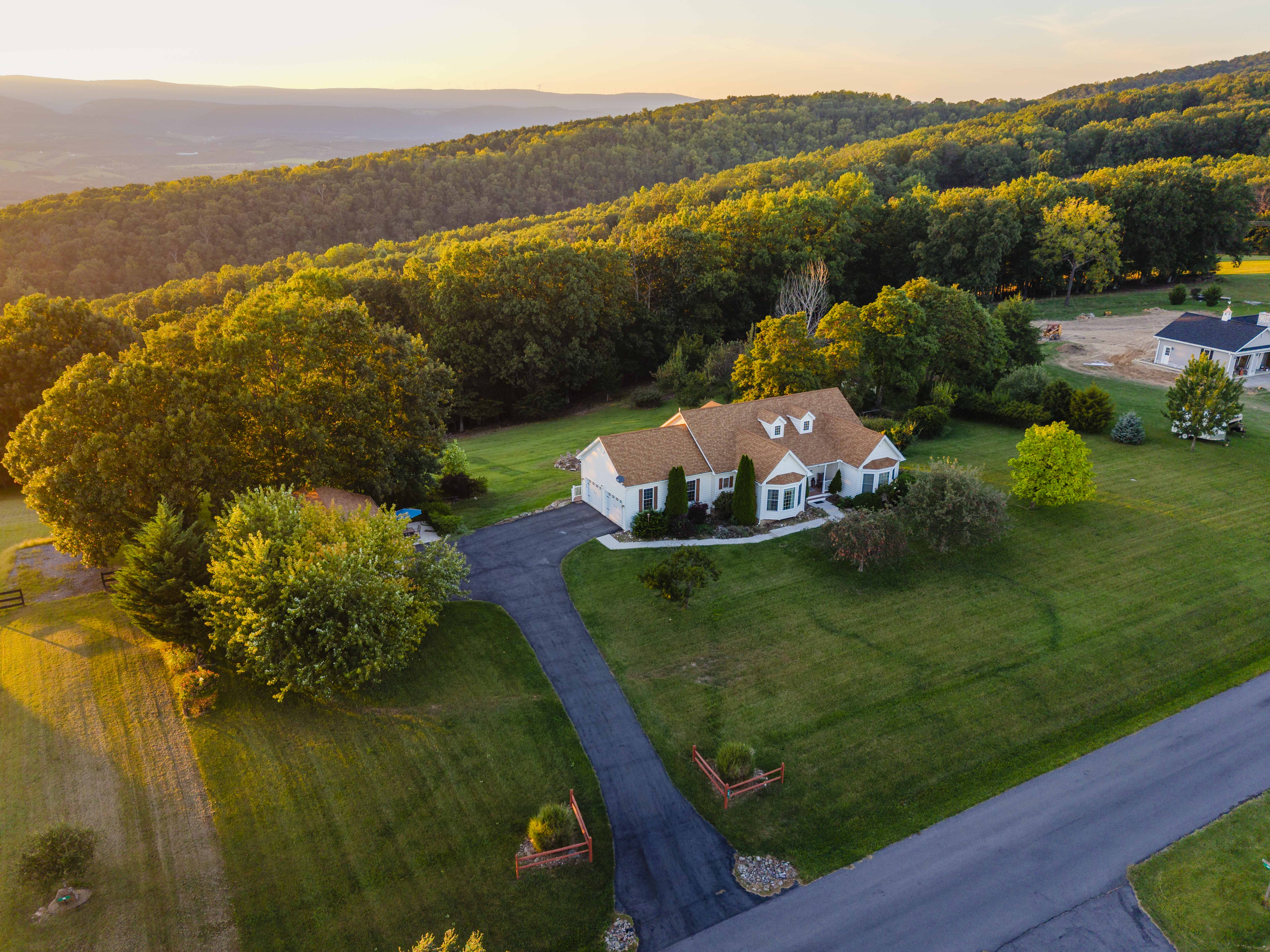 Private countryside home with sweeping views and a spacious lawn