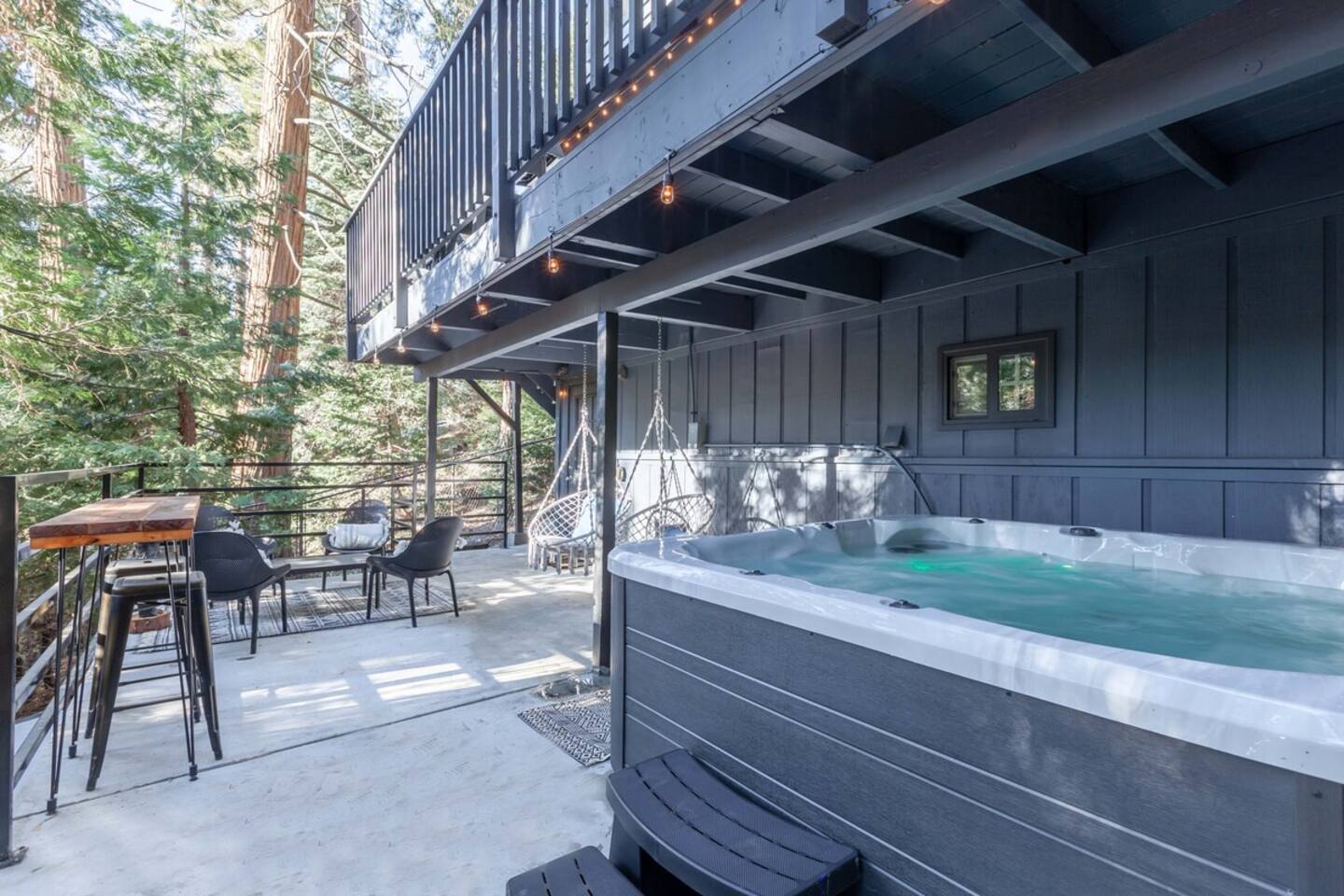 Designer 3 Bdrm w/ Hot Tub & Star Wars Game Room