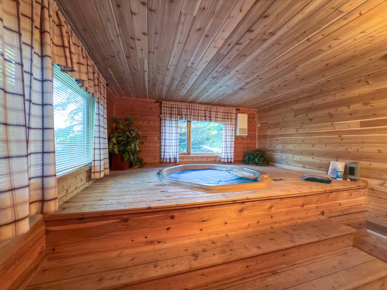 4BR Big Sky Condo with Private Hot Tub & Sauna