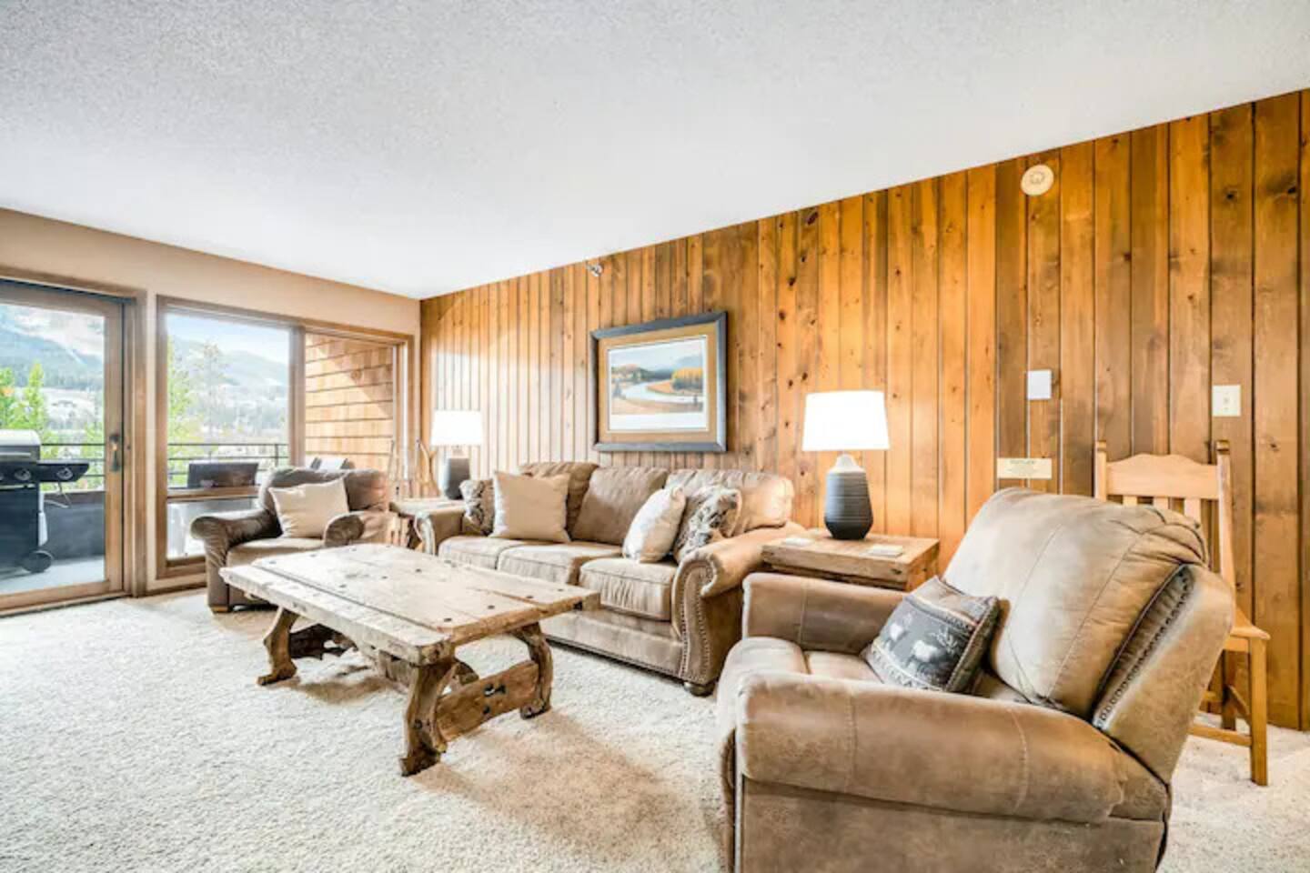 3BR Big Sky Condo Sleeps 7, Free Shuttle Out Front