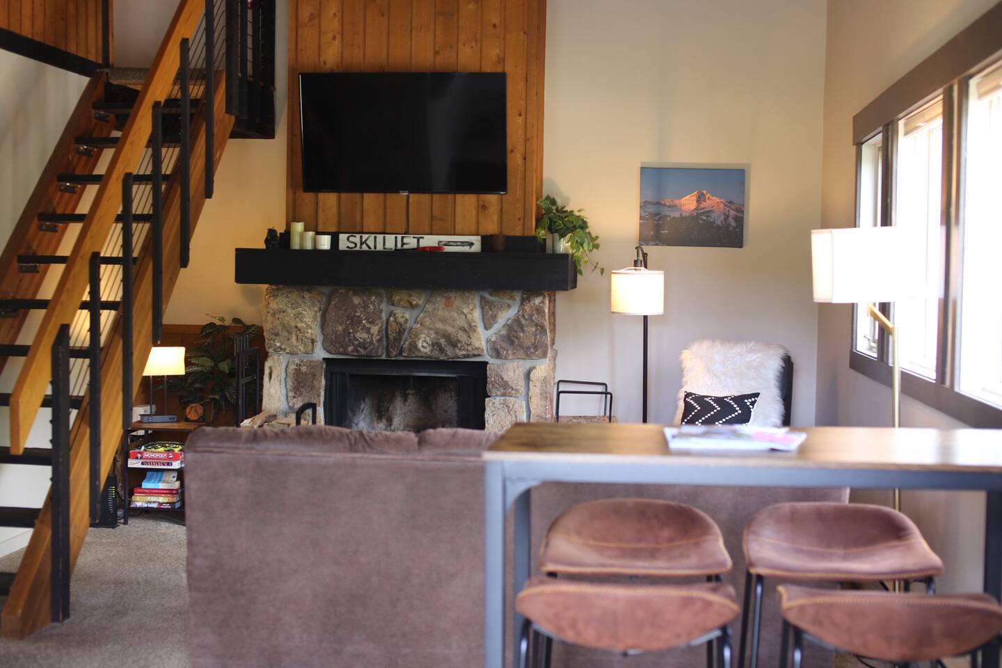 Condo Near Skiing w/Fireplace & Indoor Pool/Sauna