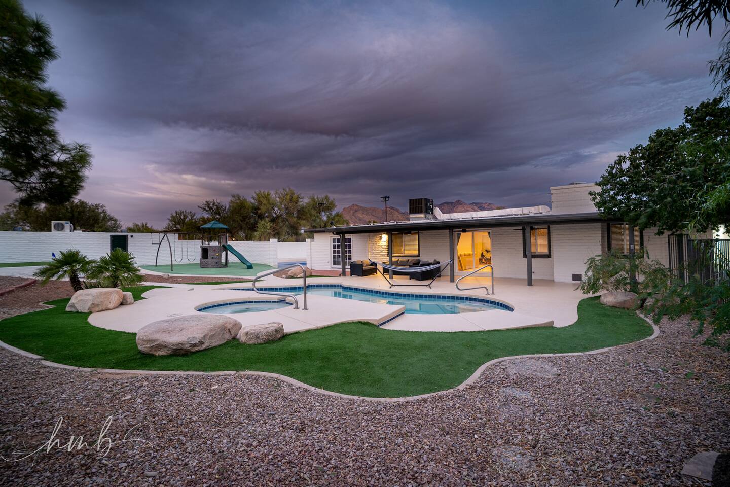 Days here flow easily — sun on your skin, the sound of water, and that unmistakable Tucson glow. Whether you’re cooling off in the pool or soaking under the stars in the hot tub, this is where every moment feels like vacation.